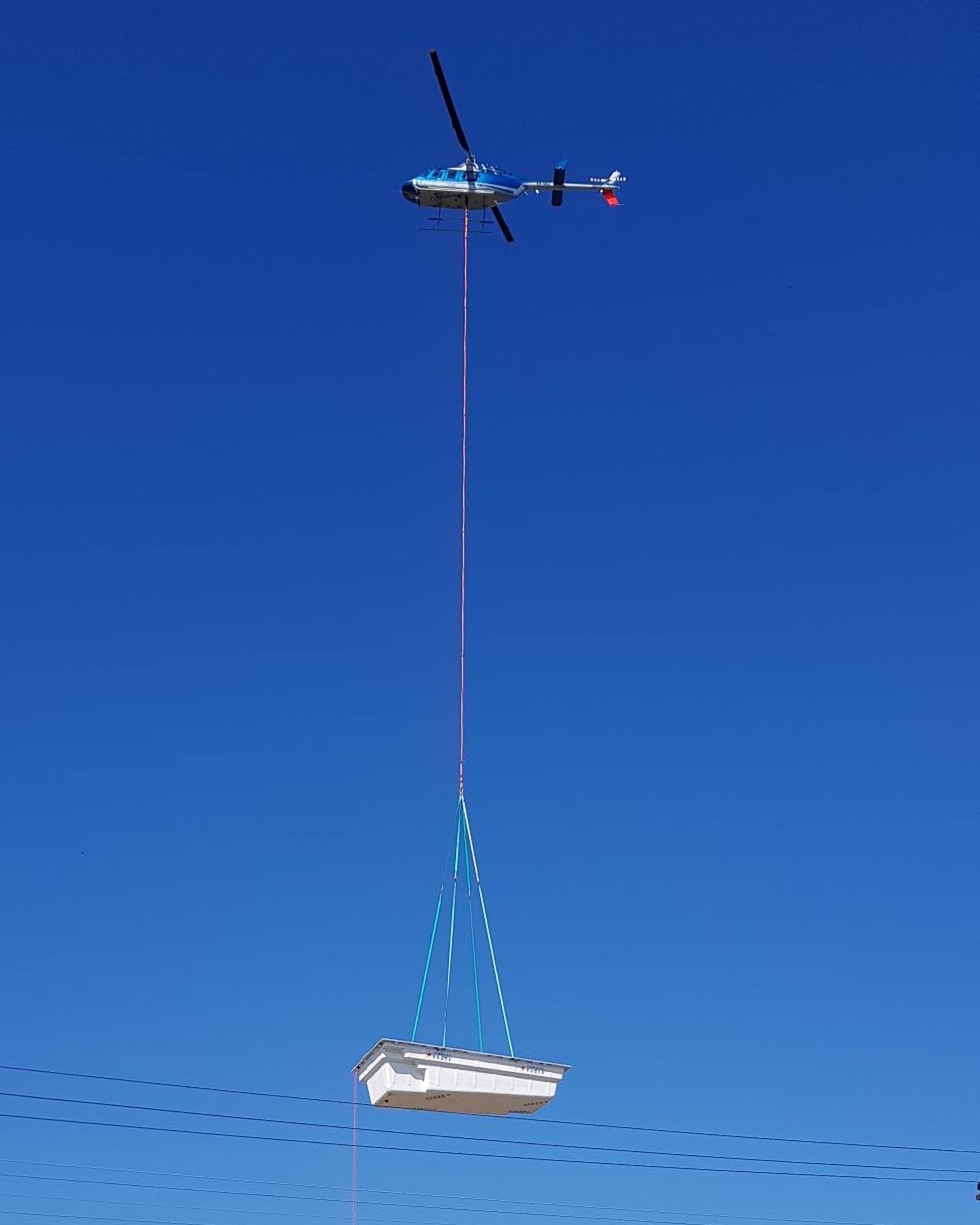 Spa & Pool Helicopters Helicopter Lifting Spa & Pools HLS